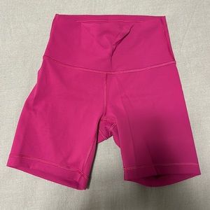 Lululemon Wunder Train High-Rise Short 6"